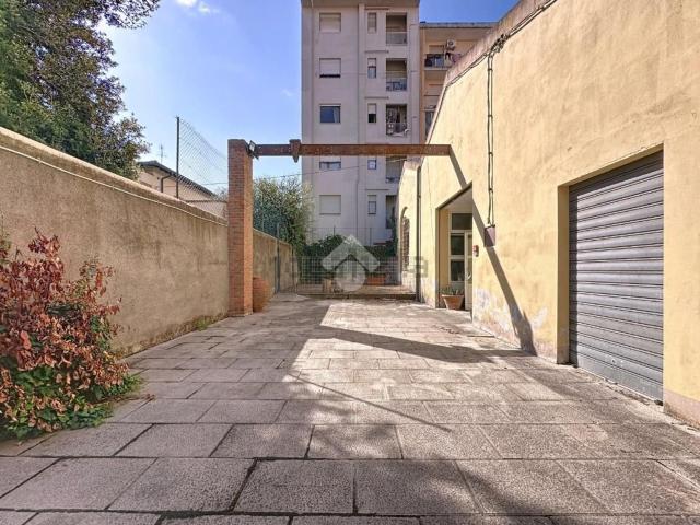 Capannone in vendita a Sozzifanti, Pontedera