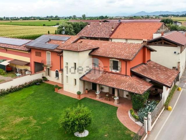 Capannone in vendita a Trenzano, Lombardia