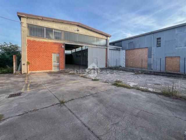 Capannone in vendita a Zona Industriale 1 di Opera, Opera