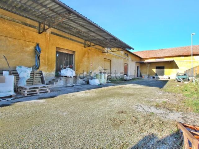 Capannone in vendita a Piemonte, Vercelli