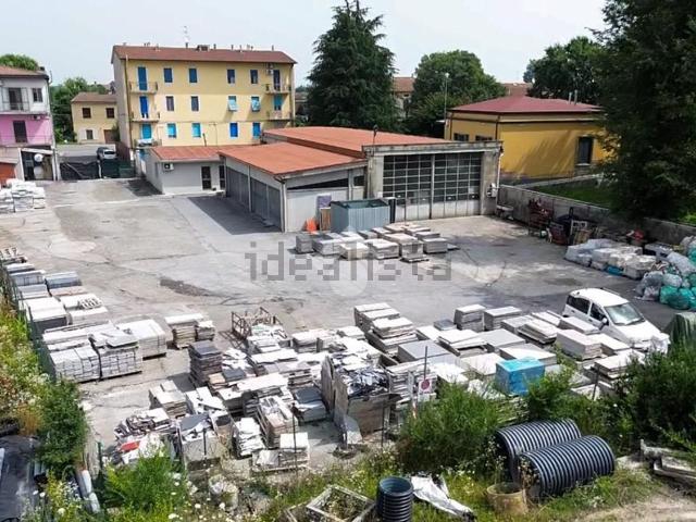 Capannone in vendita a Pieve D'olmi, Lombardia