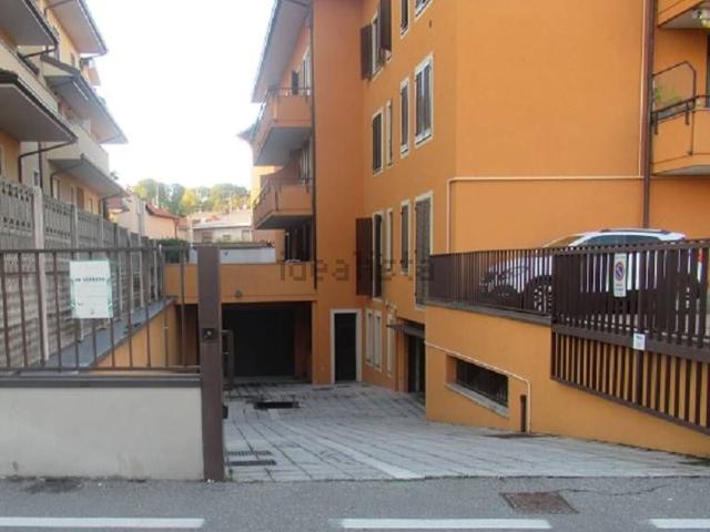 Capannone in vendita a Arcore, Lombardia
