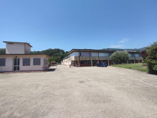 Capannone in vendita a Pistoia, Toscana