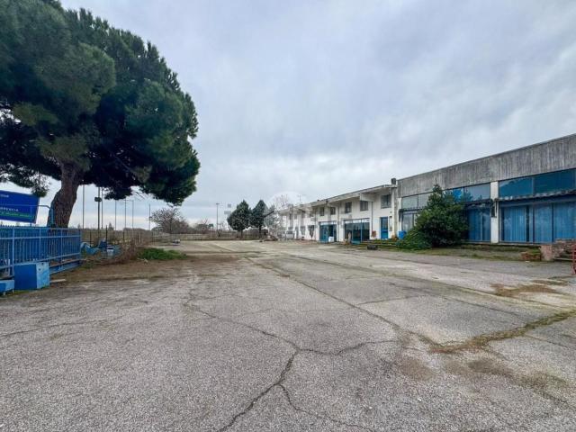 Capannone in vendita a Castiglione Delle Stiviere, Lombardia