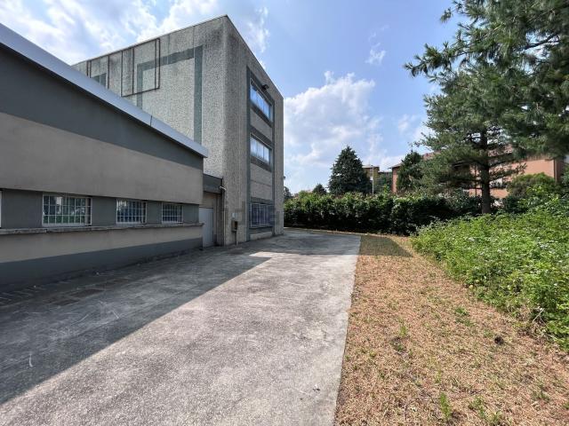 Capannone in vendita a Cavenago Brianza, Lombardia