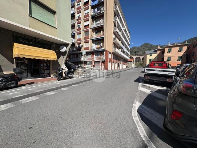 Capannone in vendita a Medio Ponente, Serra Riccò