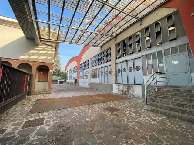 Capannone in vendita a Sala al Barro, Galbiate