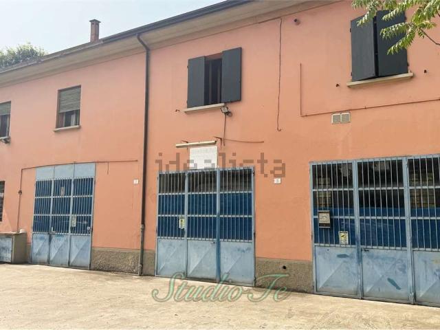 Capannone in vendita a Nuovo Circondario Imolese, Imola