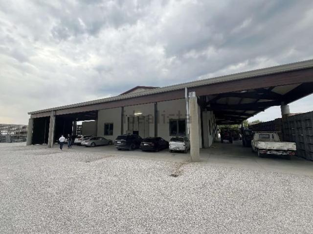 Capannone in vendita a San Giorgio Della Richinvelda, Friuli-Venezia Giulia