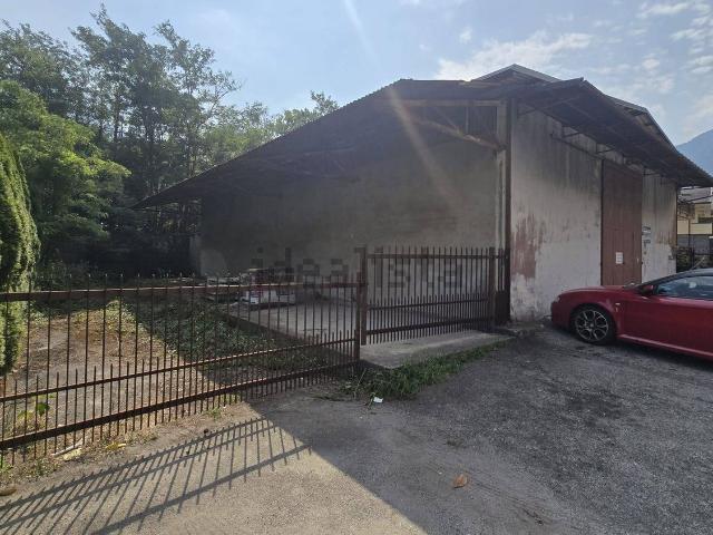 Capannone in vendita a Cimamulera, Piedimulera