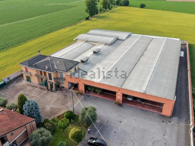 Capannone in vendita a Soncino, Lombardia