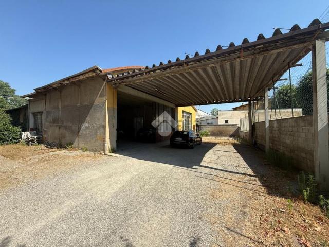 Capannone in vendita a Val d’Enza, Re