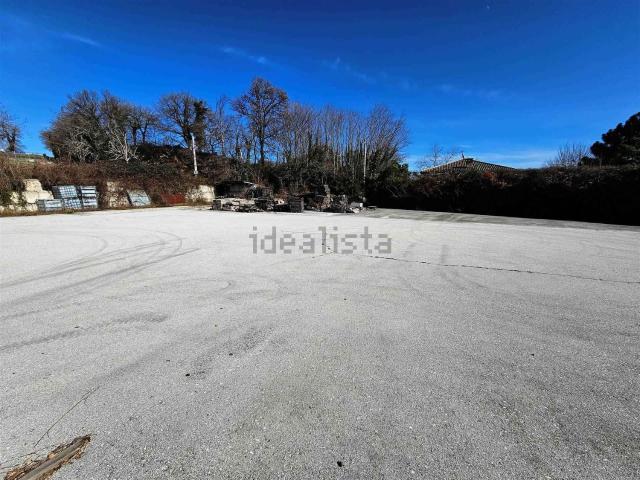 Capannone in vendita a Settempeda, Marche
