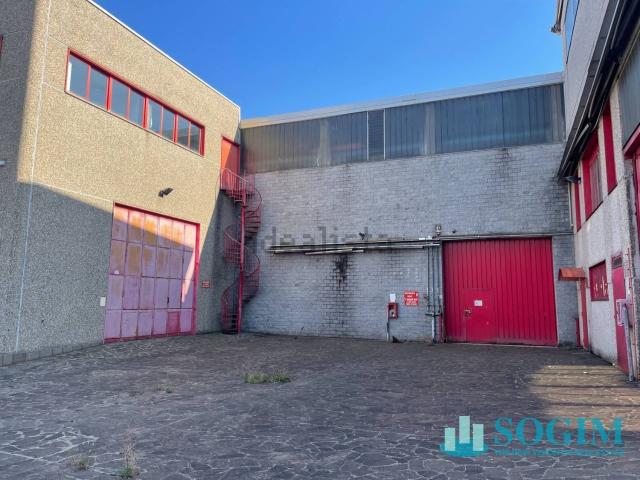 Capannone in vendita a Ronco, Cernusco Sul Naviglio