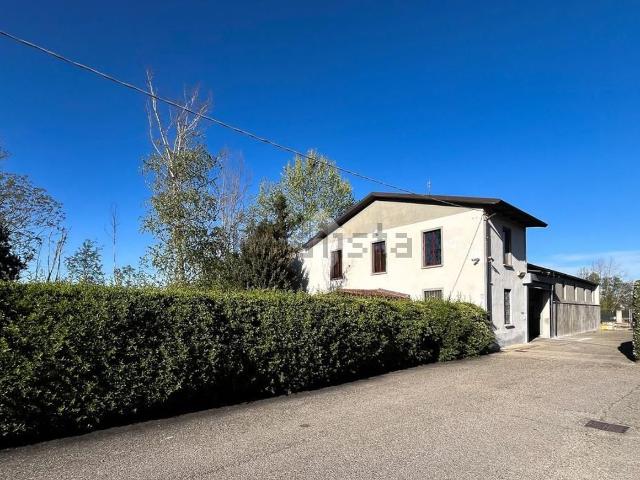 Capannone in vendita a Castelverde, Lombardia