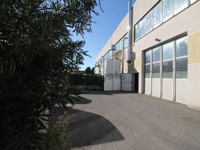 Capannone in vendita a Masciago Milanese, Bovisio Masciago