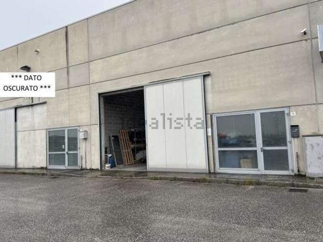 Capannone in vendita a Reana Del Roiale, Friuli-Venezia Giulia