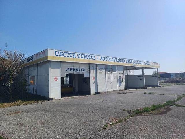 Capannone in vendita a Maniago, Friuli-Venezia Giulia