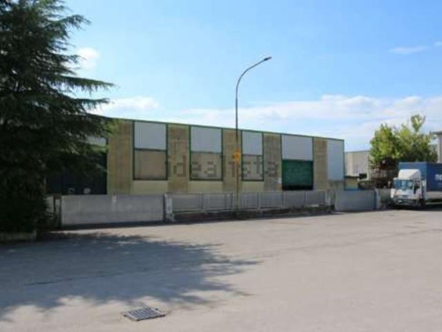 Capannone in vendita a Camino, Oderzo