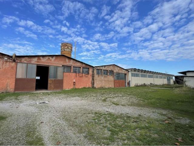 Capannone in vendita a Borgo Bonavicina, San Pietro di Morubio