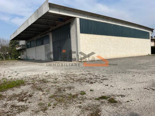 Capannone in vendita a Rosà, Veneto