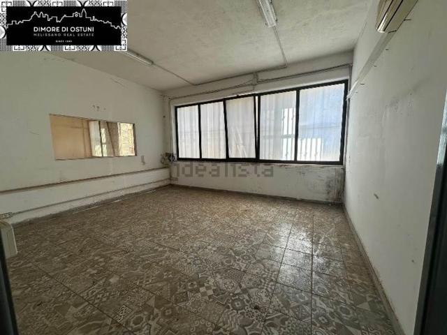 Capannone in vendita a Ostuni, Brindisi