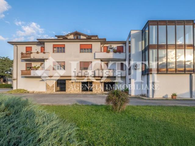 Capannone in vendita a Cascine di Buti, Buti