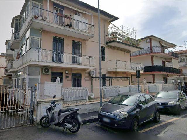 Capannone in vendita a Sant'Agata li Battiati, Catania