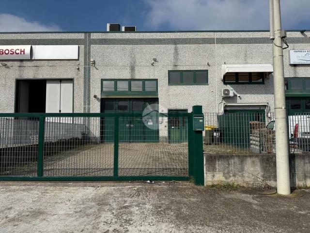 Capannone in vendita a Cascina Fanfarina, Asti