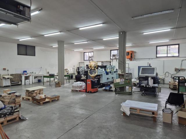 Capannone in vendita a Stanic, Bari