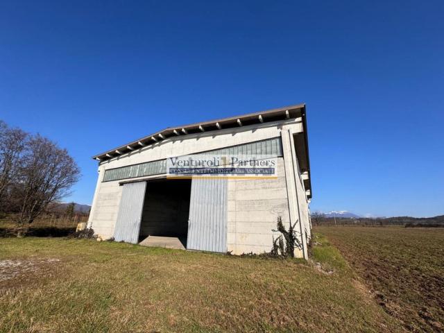 Capannone in vendita a Calvagese Della Riviera, Lombardia