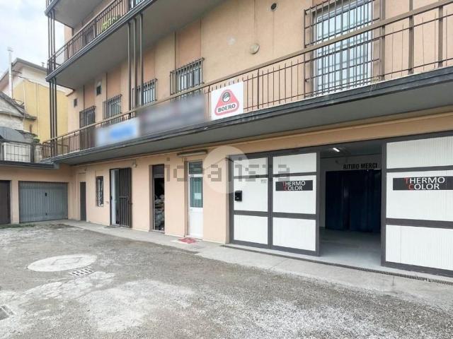 Capannone in vendita a Zona Est, Brescia