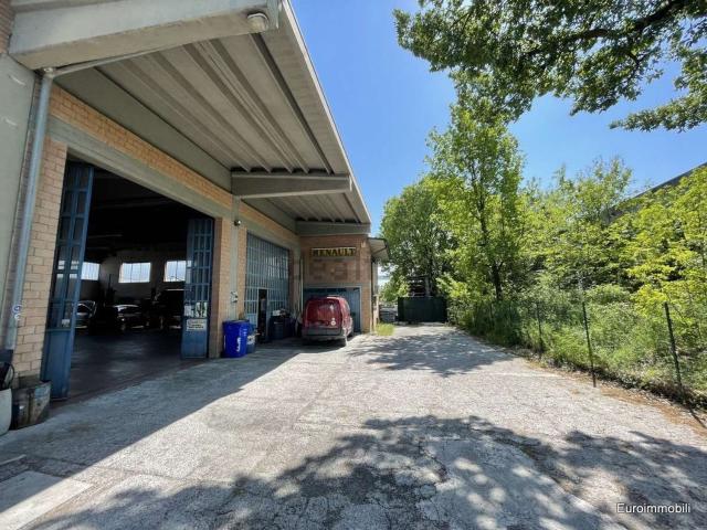 Capannone in vendita a Traversetolo, Reggio Emilia