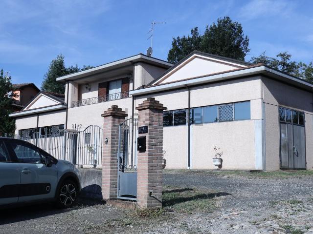 Capannone in vendita a Salsomaggiore Terme, Reggio Emilia