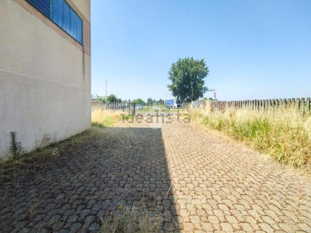 Capannone in vendita a Sant'angelo Lodigiano, Lombardia