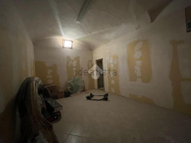 Capannone in vendita a Pistoia, Toscana