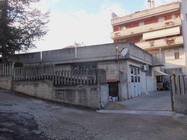Capannone in vendita a Marche, Ascoli Piceno