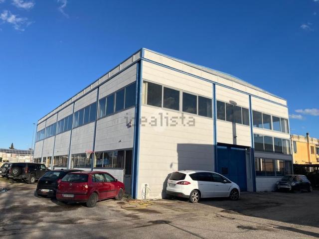 Capannone in vendita a Ponte San Giovanni, Cenerente