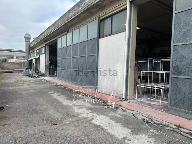 Capannone in vendita a località Bucine, Camaiore