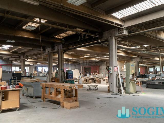 Capannone in vendita a Carugate, Milano