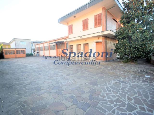 Capannone in vendita a Monsummano Terme