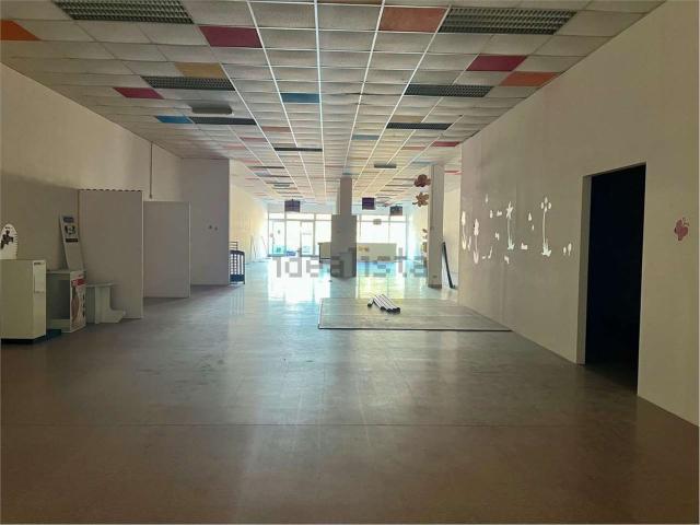 Capannone in vendita a Baraccola Ovest, Marche
