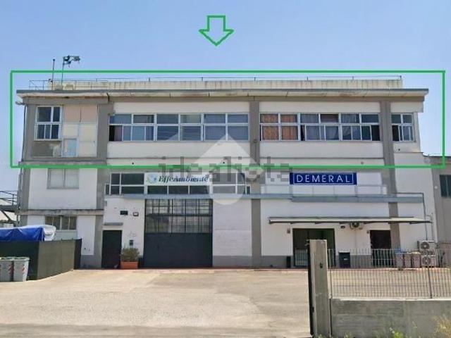 Capannone in vendita a Borgo Piave, Latina