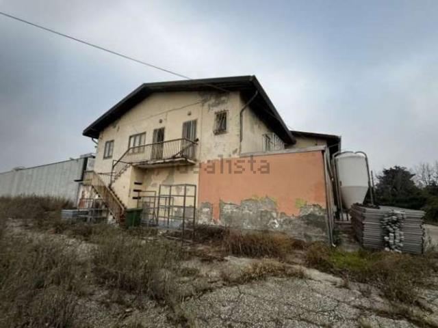 Capannone in vendita a Poiana Maggiore, Veneto