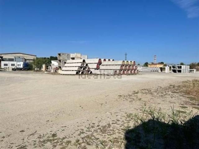 Capannone in vendita a Cascina Aguzzafame, Vigevano