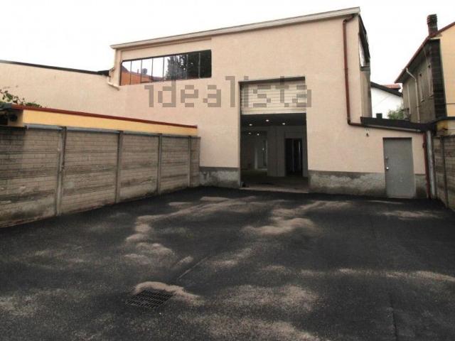 Capannone in vendita a Sovico, Monza e della Brianza