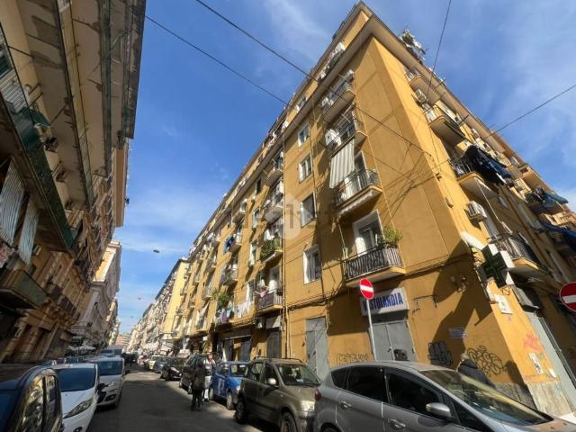 Capannone in vendita a Municipalità 4, Campania