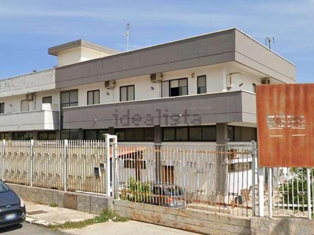 Capannone in vendita a Trani, Barletta-andria-trani