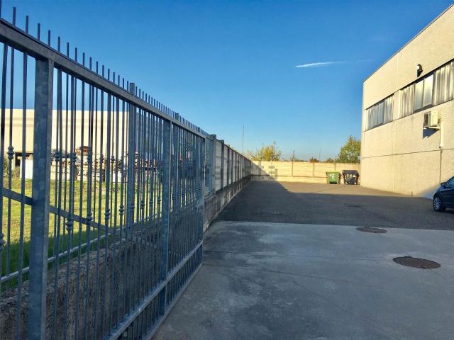 Capannone in vendita a Montale, Piacenza