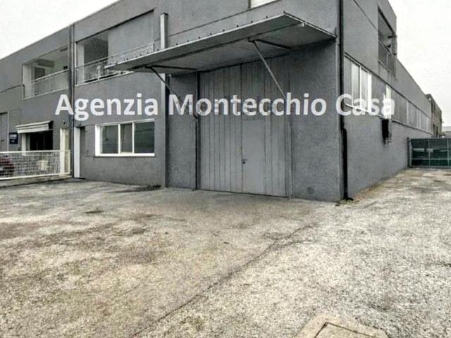 Capannone in vendita a Villa Fastiggi, Marche